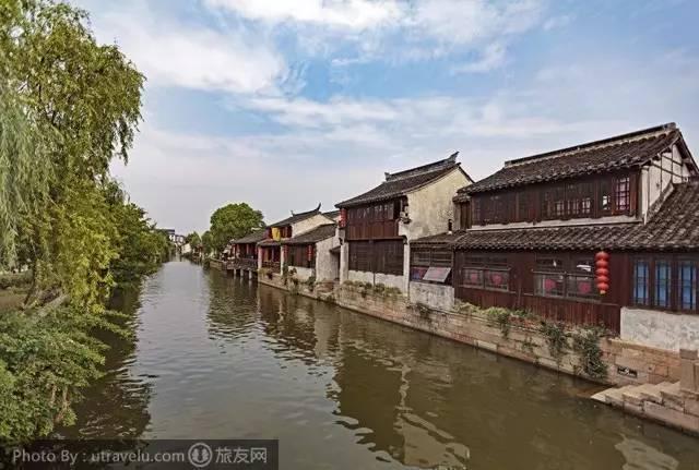 李娃逝世前嘱咐儿孙，死后不与岳飞合葬，众人得知真相后纷纷称赞
